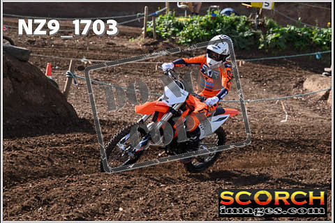Experts-070