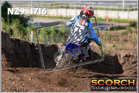 Experts-083