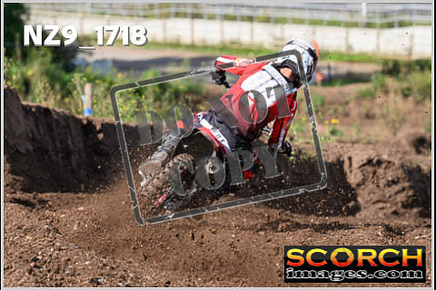Experts-085
