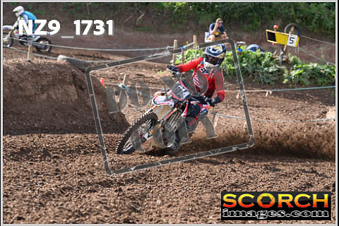 Experts-097