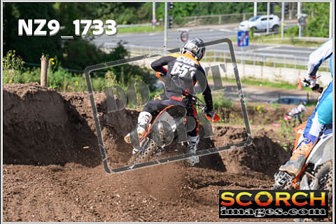 Experts-099