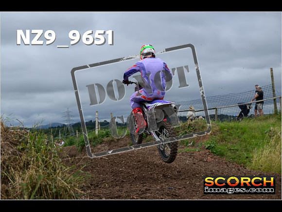 Experts-051
