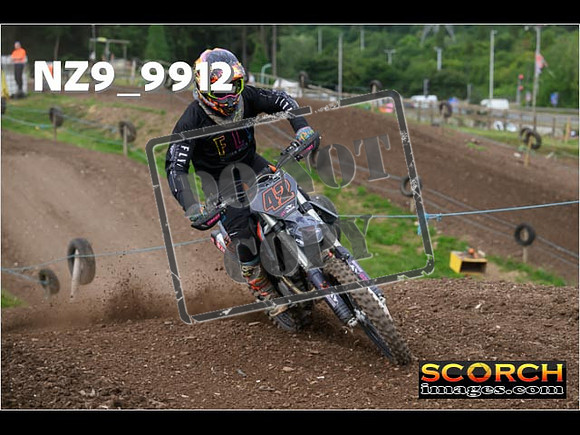 Experts-135