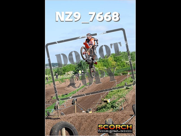 Experts-099