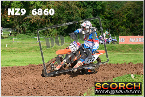 Experts-033