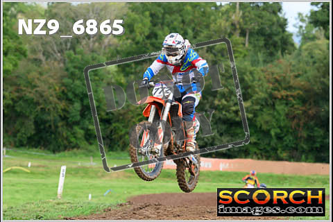 Experts-057