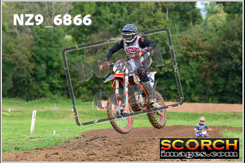 Experts-058