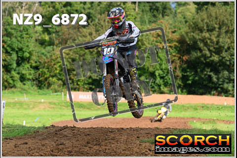 Experts-064
