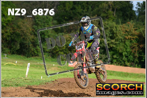 Experts-068