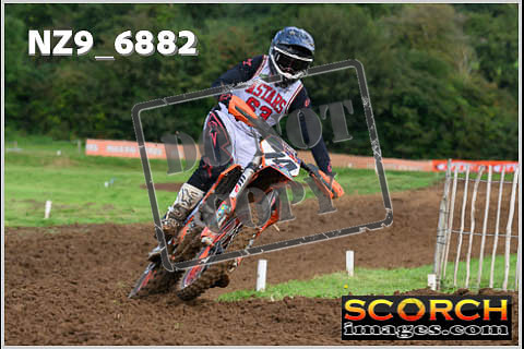 Experts-074