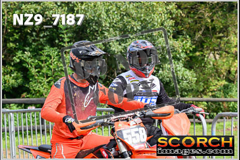 Experts-090