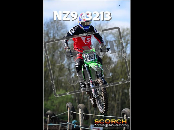 Experts-073