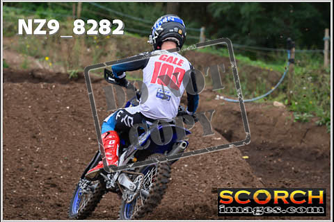 Experts-028
