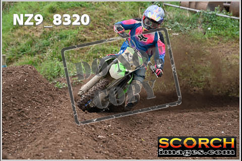 Experts-064