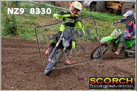 Experts-073