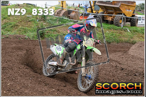 Experts-076