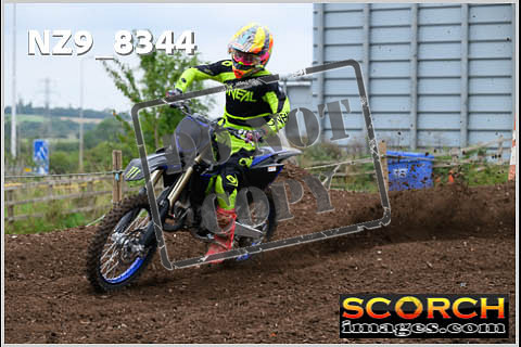 Experts-086