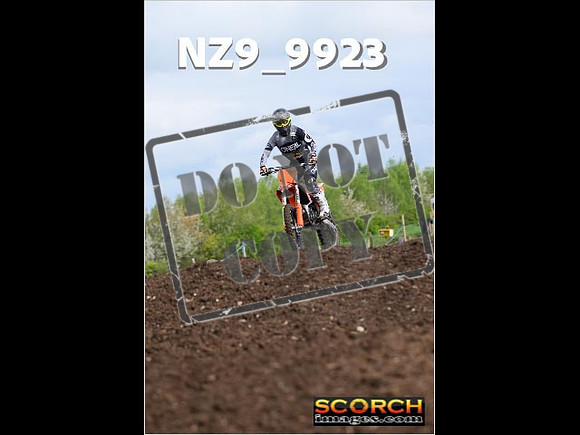 Experts-078