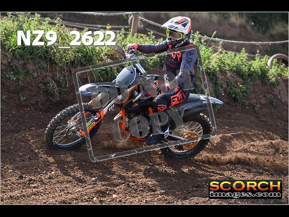 IntersGreenOrange-022