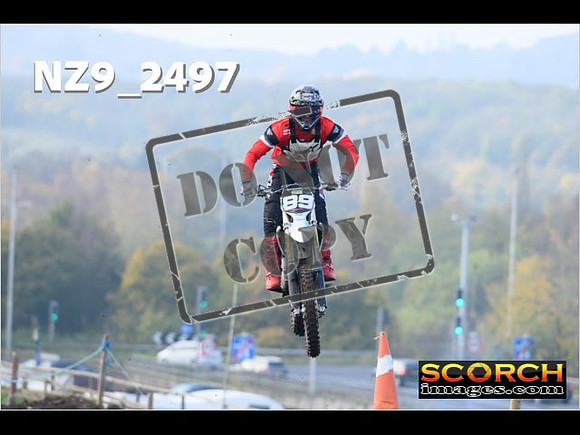 Experts-087