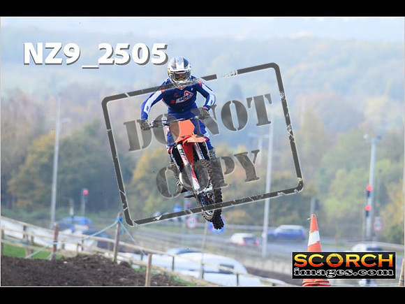 Experts-095