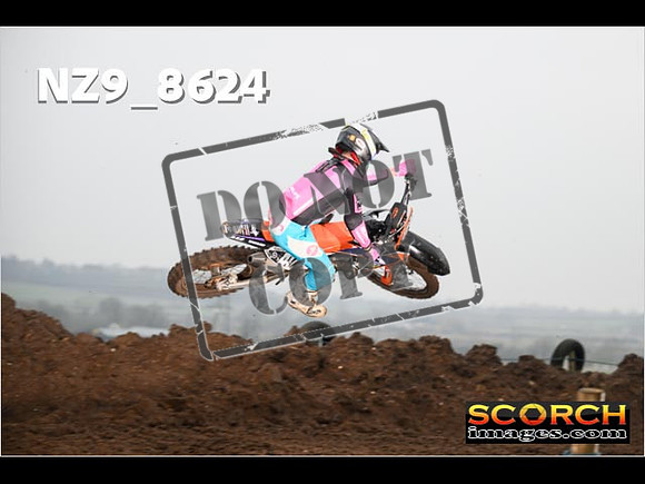 Experts-066