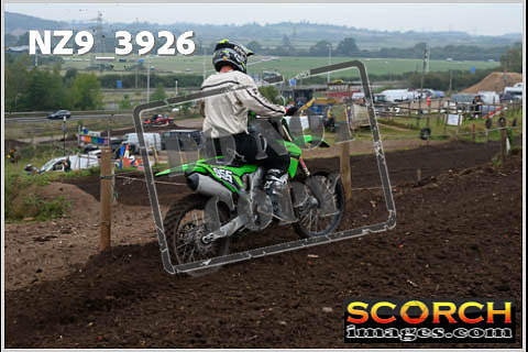 Experts-053