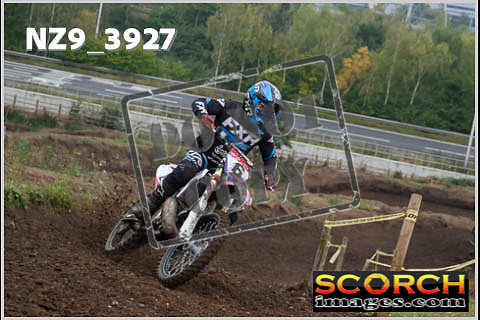 Experts-054