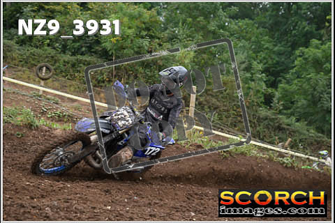 Experts-058