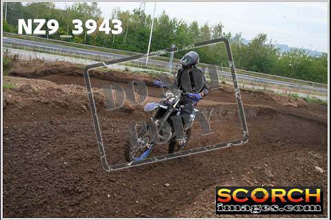 Experts-069