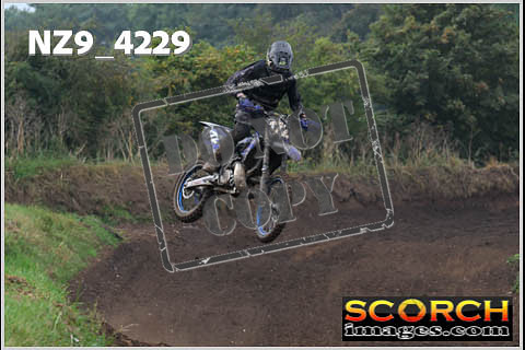 Experts-082