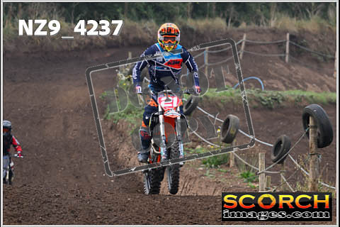 Experts-090