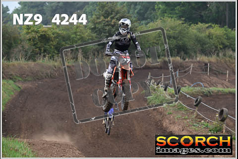 Experts-097