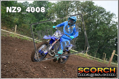 Inters-050