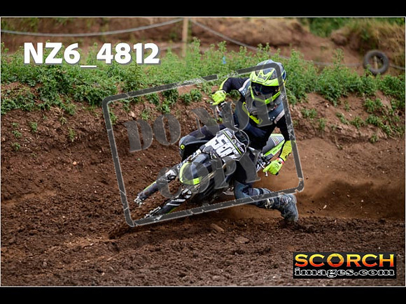 Experts-009
