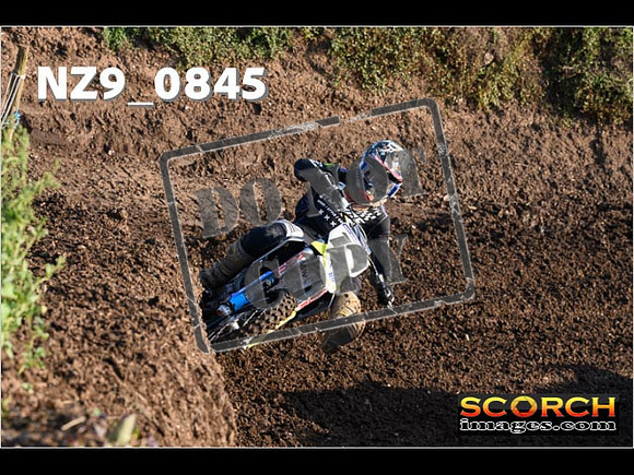 Experts-060
