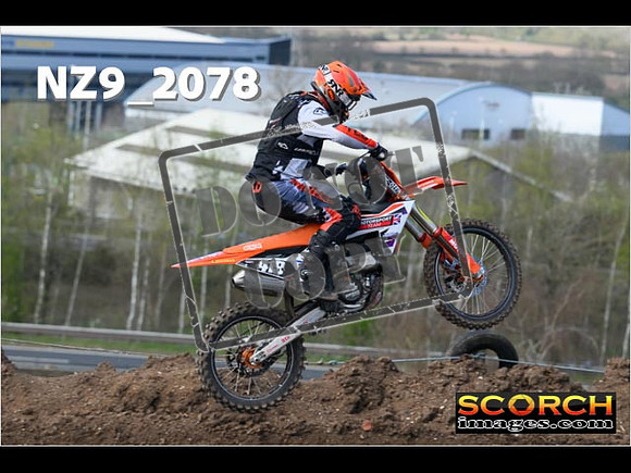 Experts-114