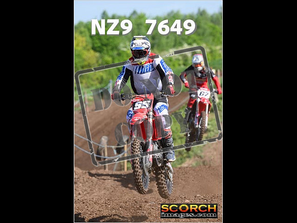 Experts-082