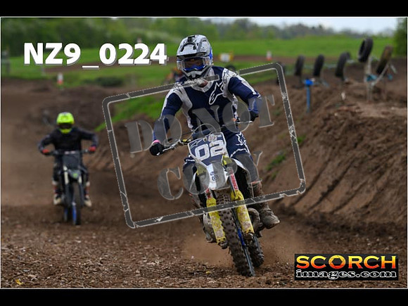 Thur25Apr-327