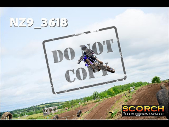 Experts-068