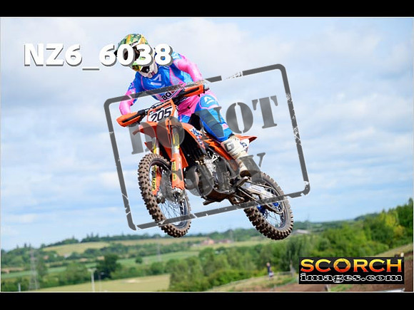 Experts-082