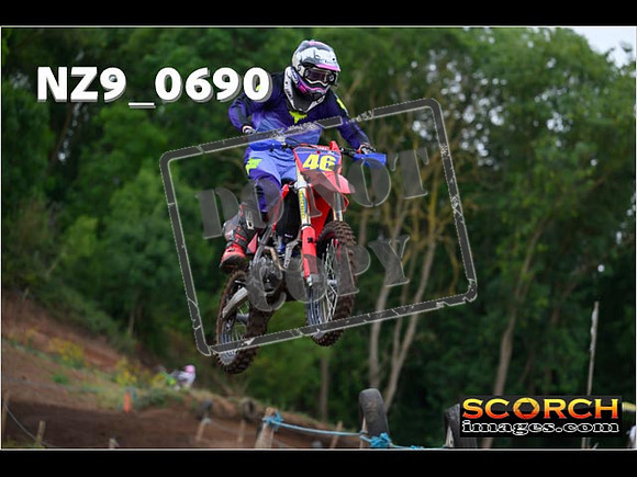 Experts-030