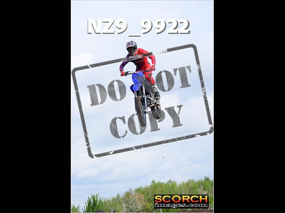 Experts-077