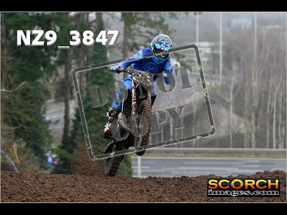 Experts-042