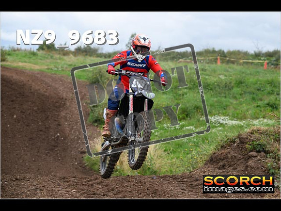 Experts-080