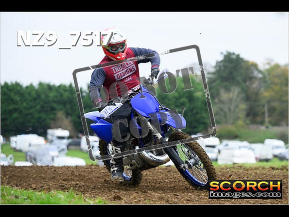 Experts-064