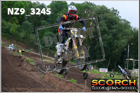 Experts-027