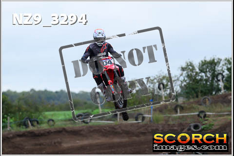 Experts-075