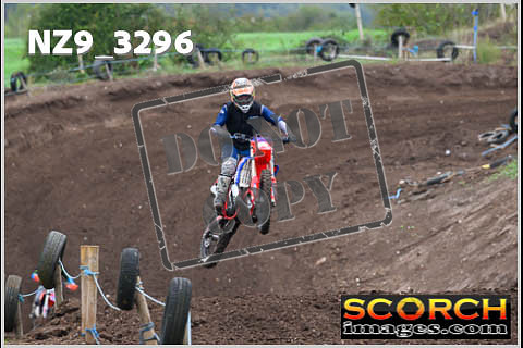 Experts-077
