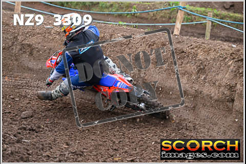 Experts-089